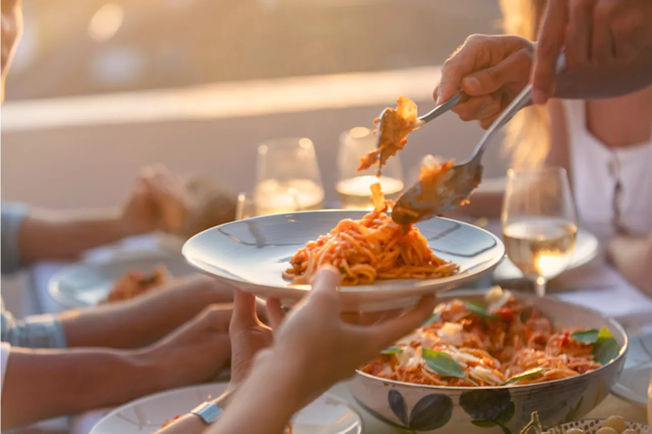 La pasta e la dieta, i falsi miti sull'alimento più amato in Italia