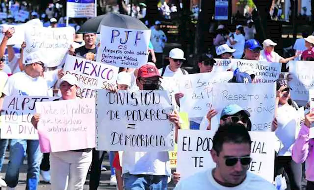 Muy menguada”: AMLO minimiza marcha en defensa del Poder Judicial