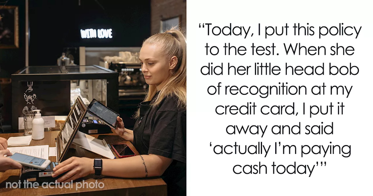 Person Pulls Out Heap Of Quarters After Being Repeatedly Told That Paying With Cash Is Cheaper
