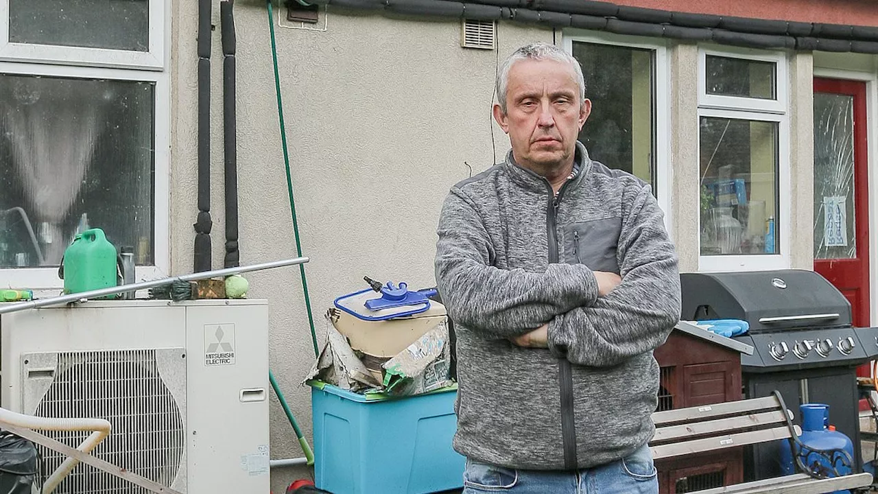 Desperate single father, 52, who used cardboard and polystyrene he bought on eBay to insulate...