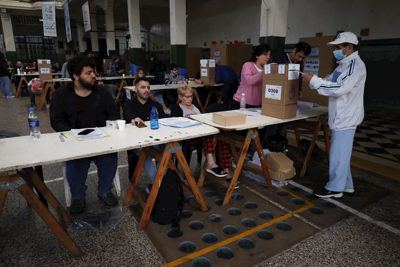 Resultados de las elecciones en Argentina: la primera vuelta de las presidenciales, en vivo | El peronista Massa (36%) y el ultra Milei (34,4%) ganan la primera vuelta