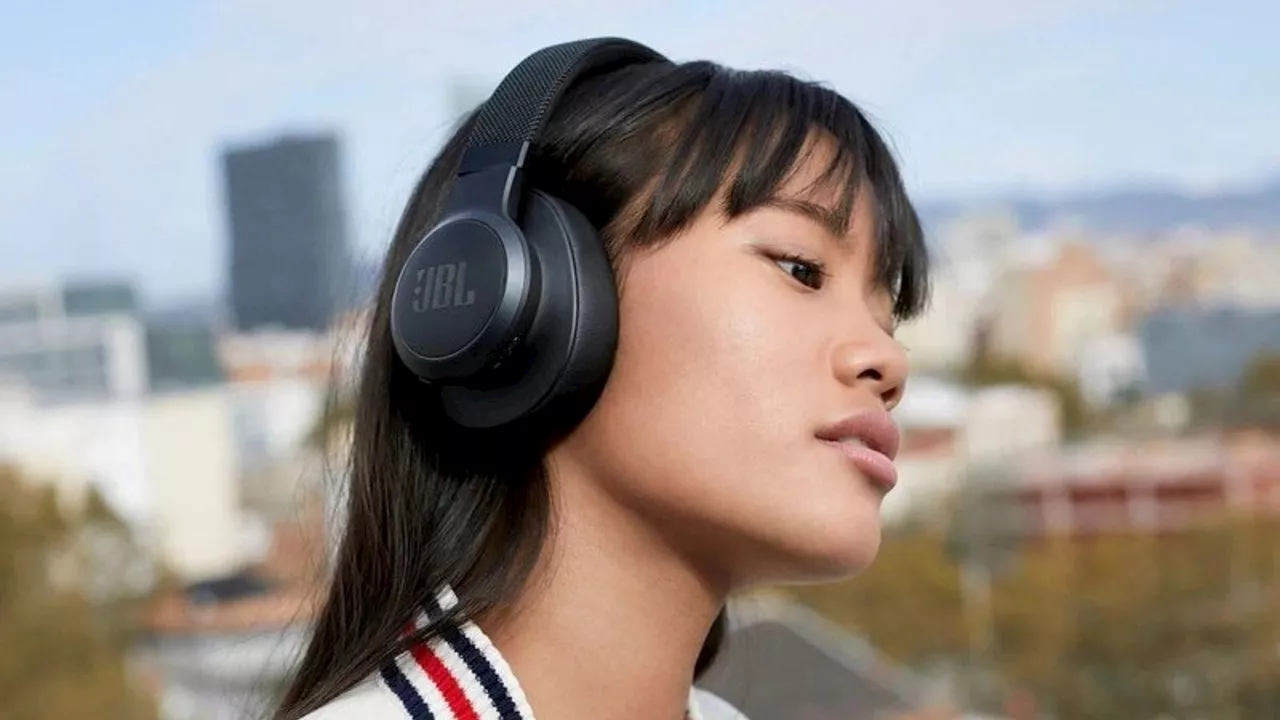 JBL Headphones and Earbuds Are on Sale at Amazon for 50% Off Right Now