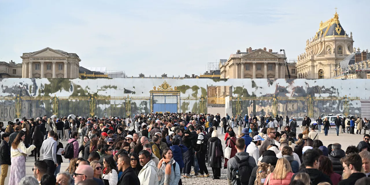 - Fausses alertes à la bombe au château de Versailles : une association allemande dans le...