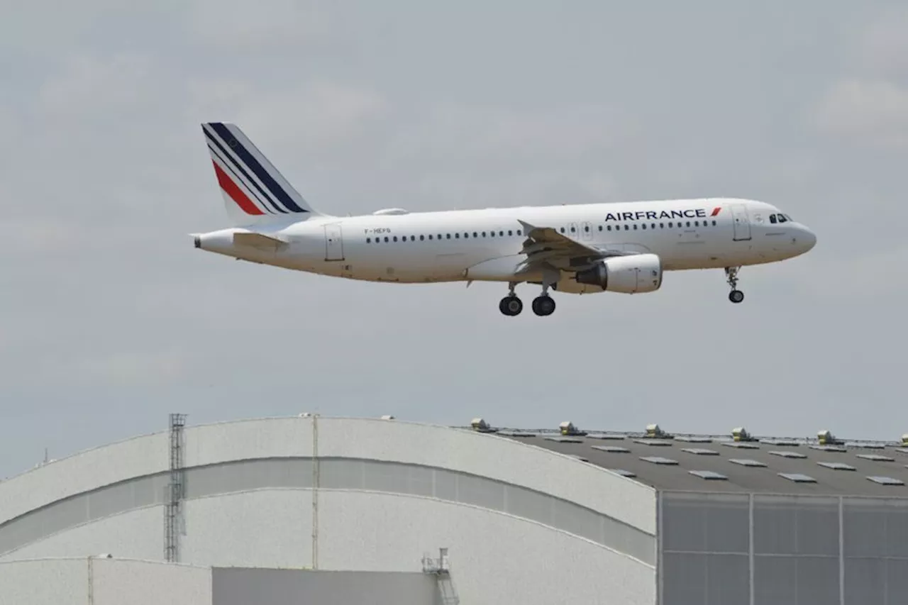 'Air France doit maintenir les vols Orly-Toulouse, jusqu'à l'inauguration de la LGV' réclament six sénateurs d