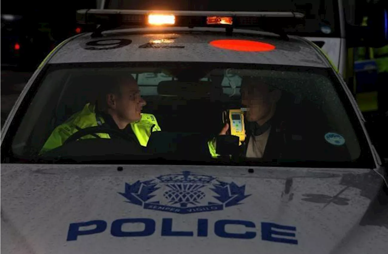 Man found to be 'five times over drink-drive limit' in Giffnock