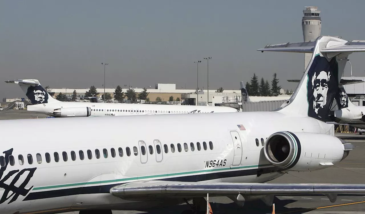 Off-duty pilot accused of trying to shut down engines of Horizon Air jet in midflight