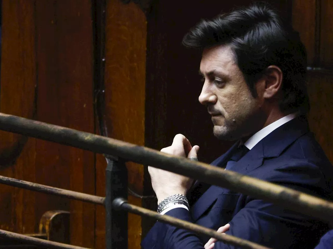 Andrea Giambruno segnalato all'Ordine dei giornalisti