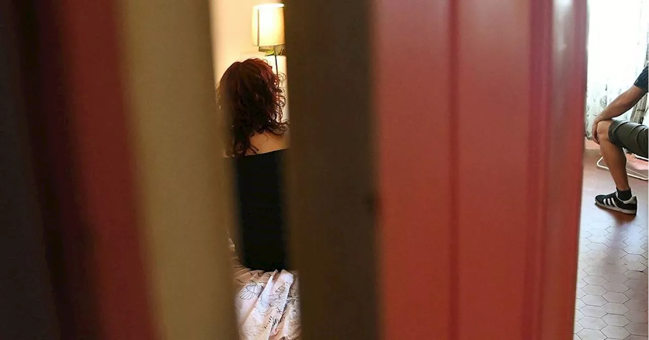 Rachel, 17 ans, prostituée dans un Airbnb à Marseille par deux de ses 'amis'