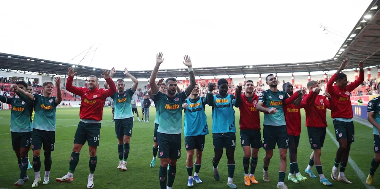 Spiel in Halle gedreht: Jahn Regensburg setzt Siegesserie fort