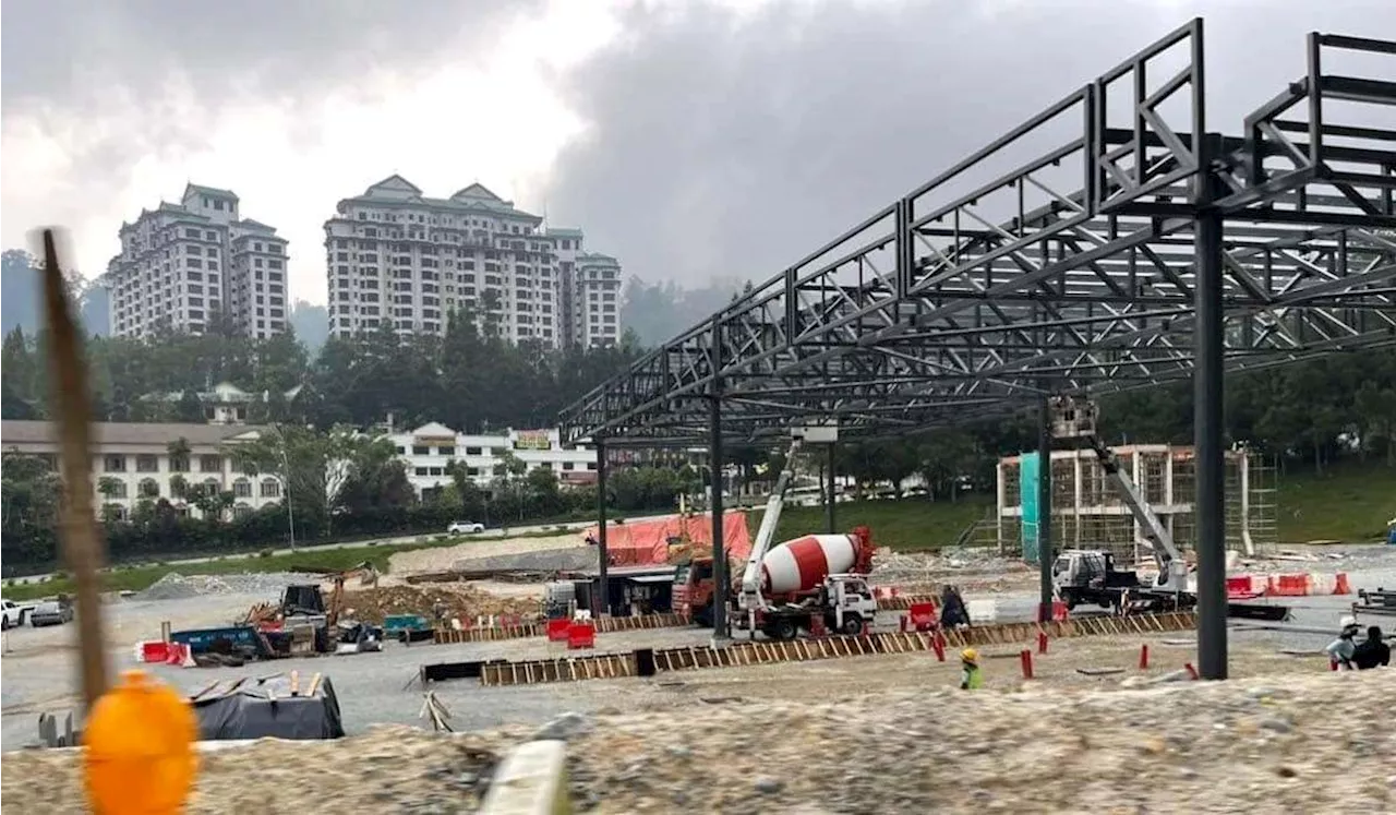 New toll for the road going up to Genting Highlands? Gantries being built at Gohtong Jaya