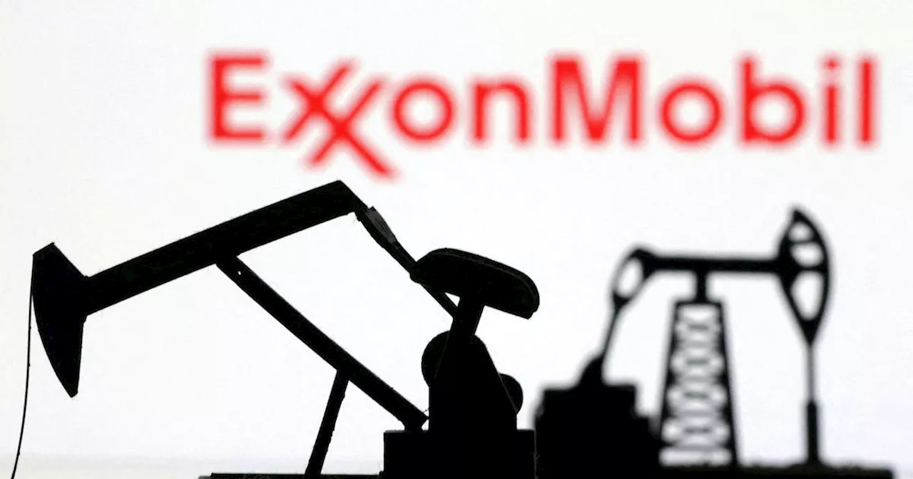 Analysis-Mega transatlantic oil mergers less likely after Exxon, Chevron deals