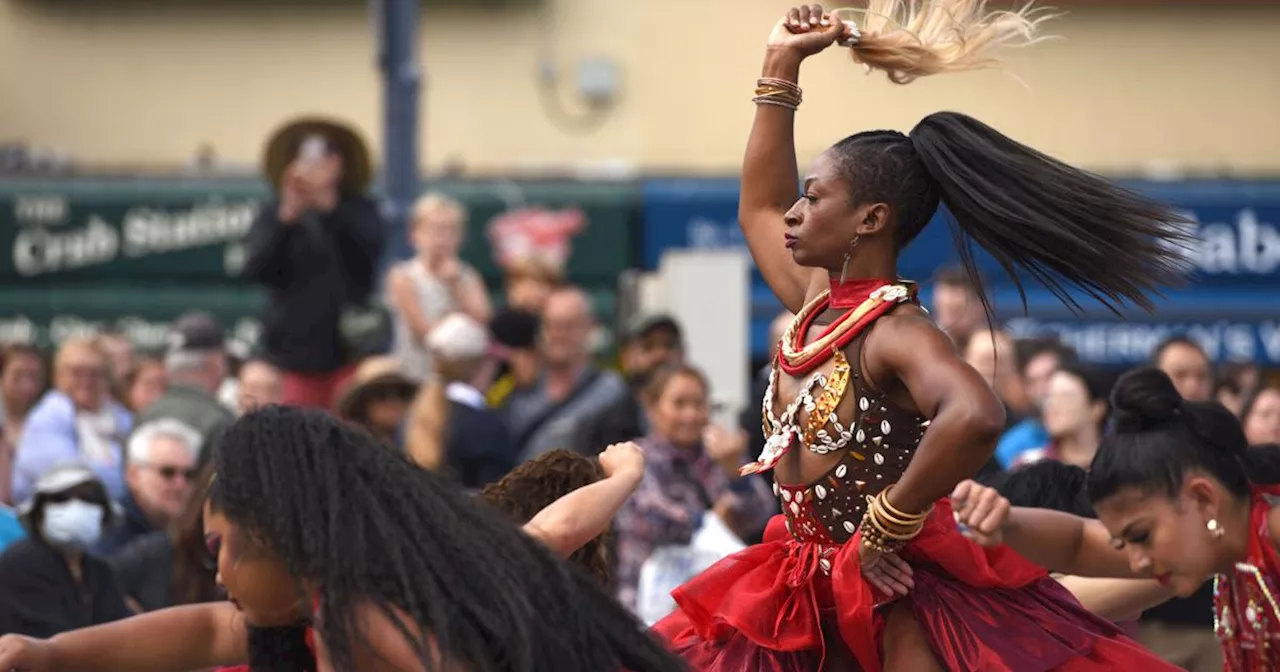 Trolley Dances moves through The City