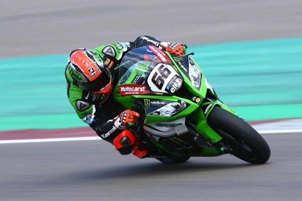 Tom Sykes (Kawasaki/2.) mit einem Arm auf dem Rücken