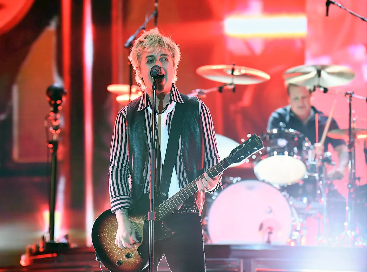 Green Day Debuts ‘Look Ma, No Brains’ at When We Were Young