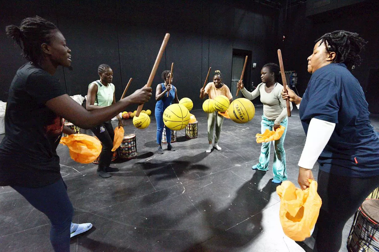 Culture : les Basketteuses de Bamako jonglent avec des ballons en Dordogne