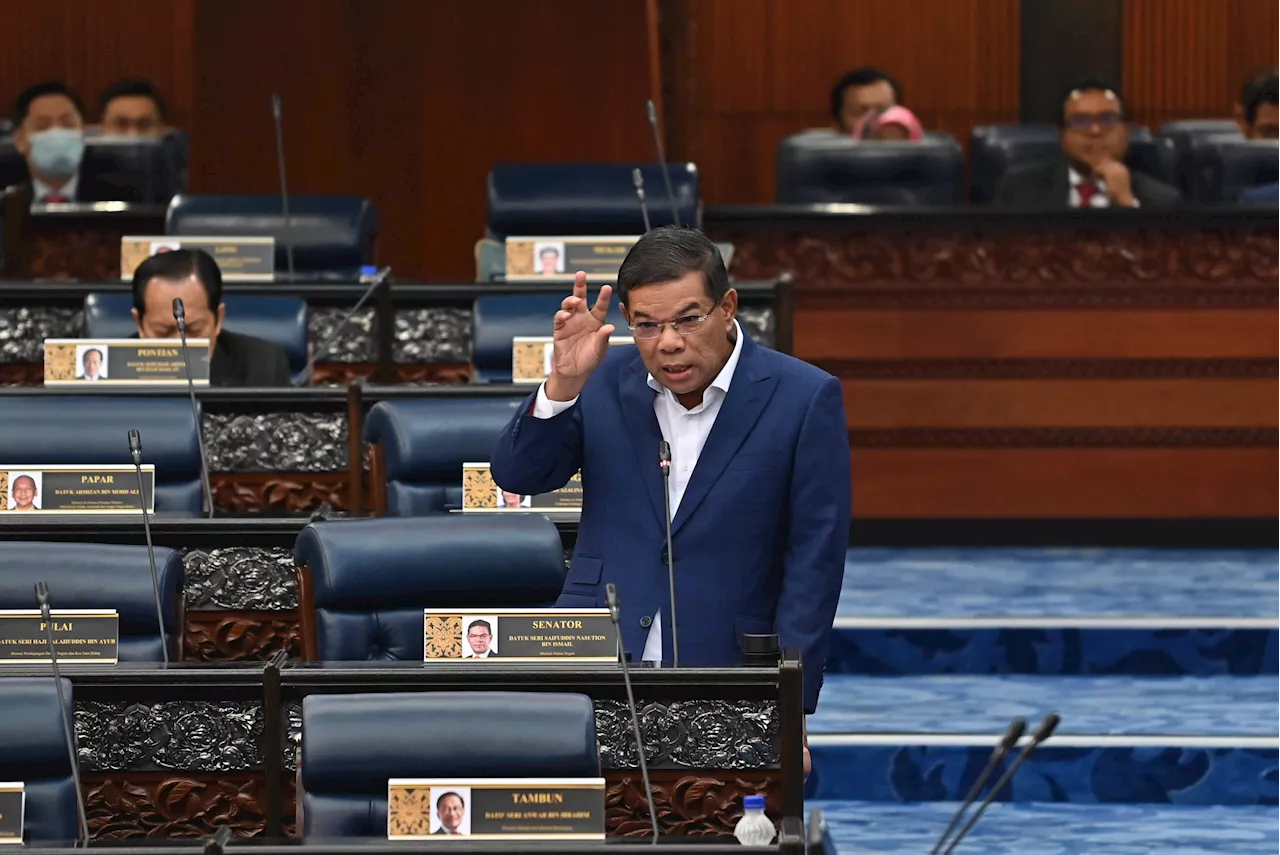 Dewan Rakyat: Warga emas tidak dapat warganegara kerana gagal kuasai bahasa Melayu