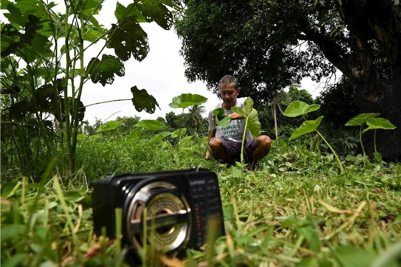 Filipino listeners cheered by last surviving radio dramas