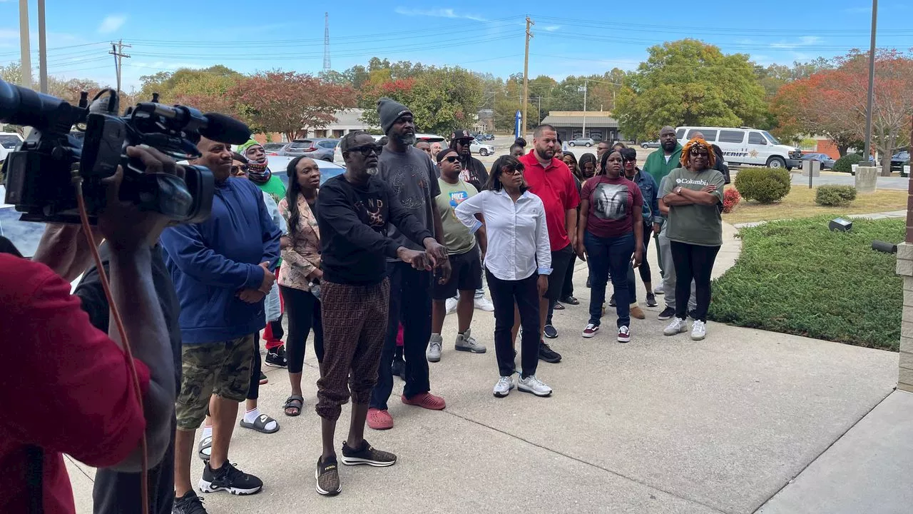 ‘Here in solidarity’: 5 arrested for blocking traffic while protesting police killing in Decatur