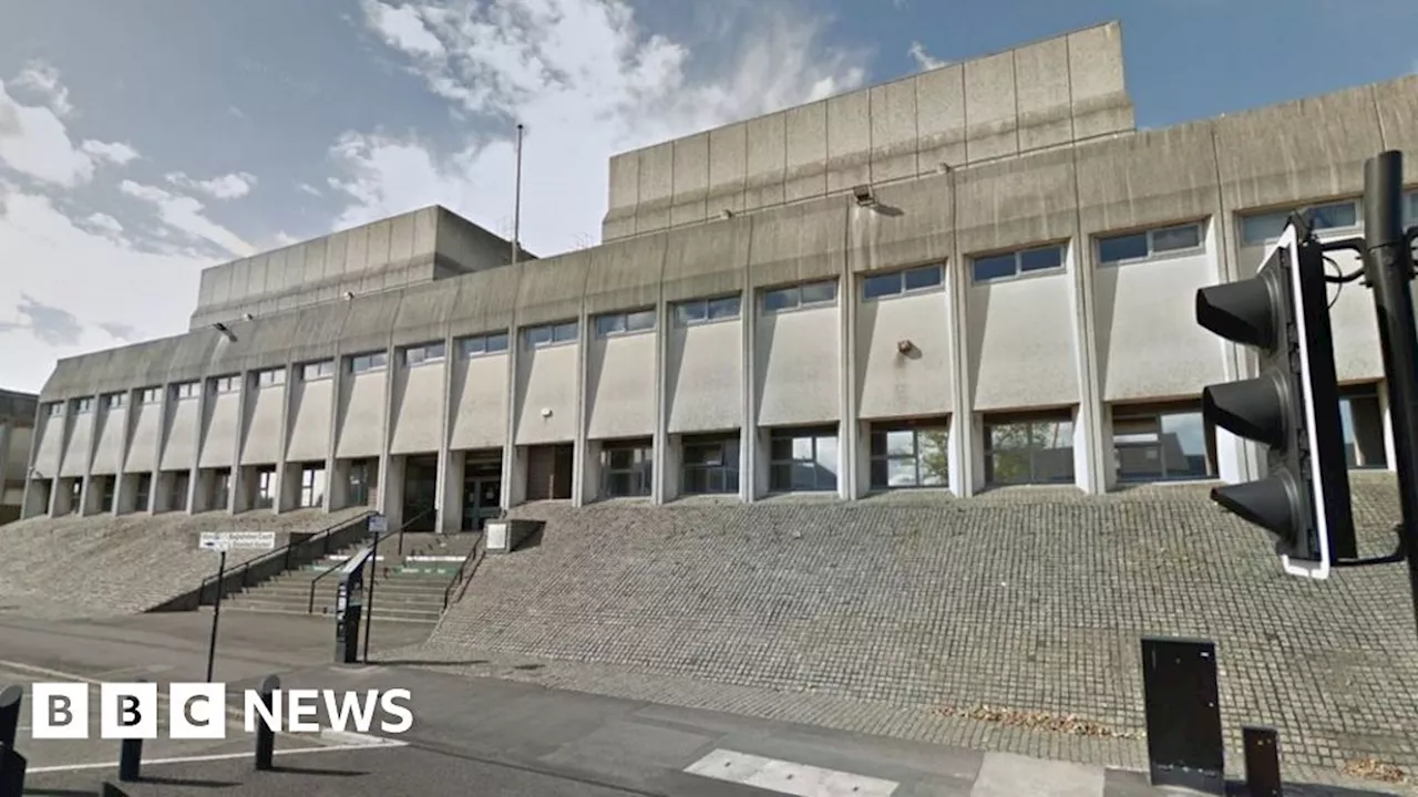 Doncaster's magistrates' court shuts after unsafe concrete found