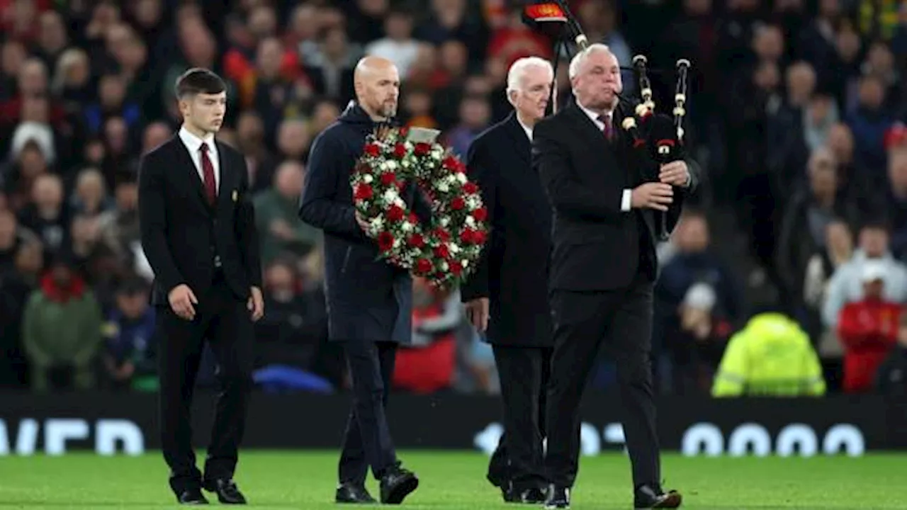 Emotional scenes as Man Utd pay tribute to Sir Bobby Charlton