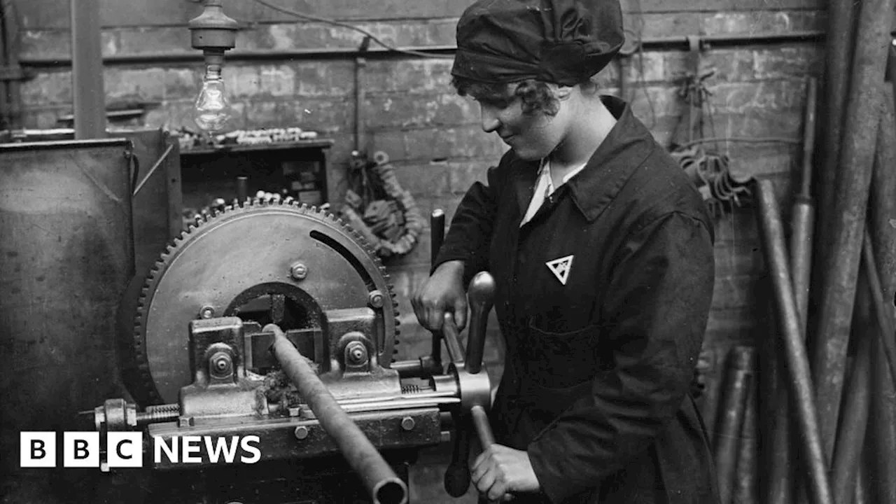 Wallsend exhibition of 'neglected' history of women in shipyards opens