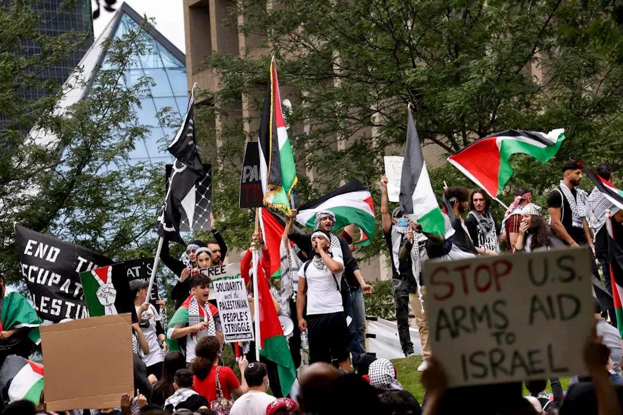 Israel-Hamas War: Protests in downtown Dallas in favor of Palestinians