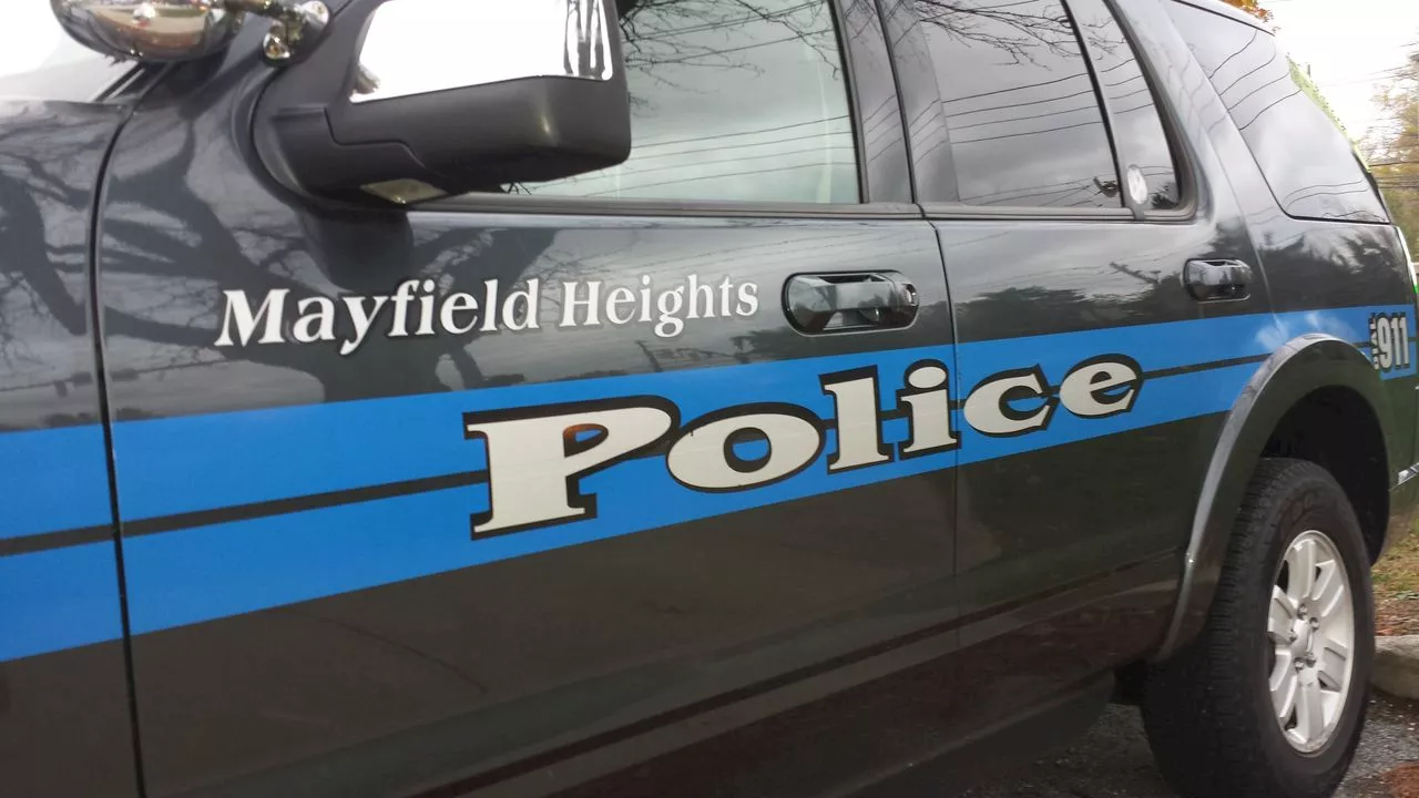 Man steals woman’s cell phone in line at Marc’s: Mayfield Heights Police Blotter