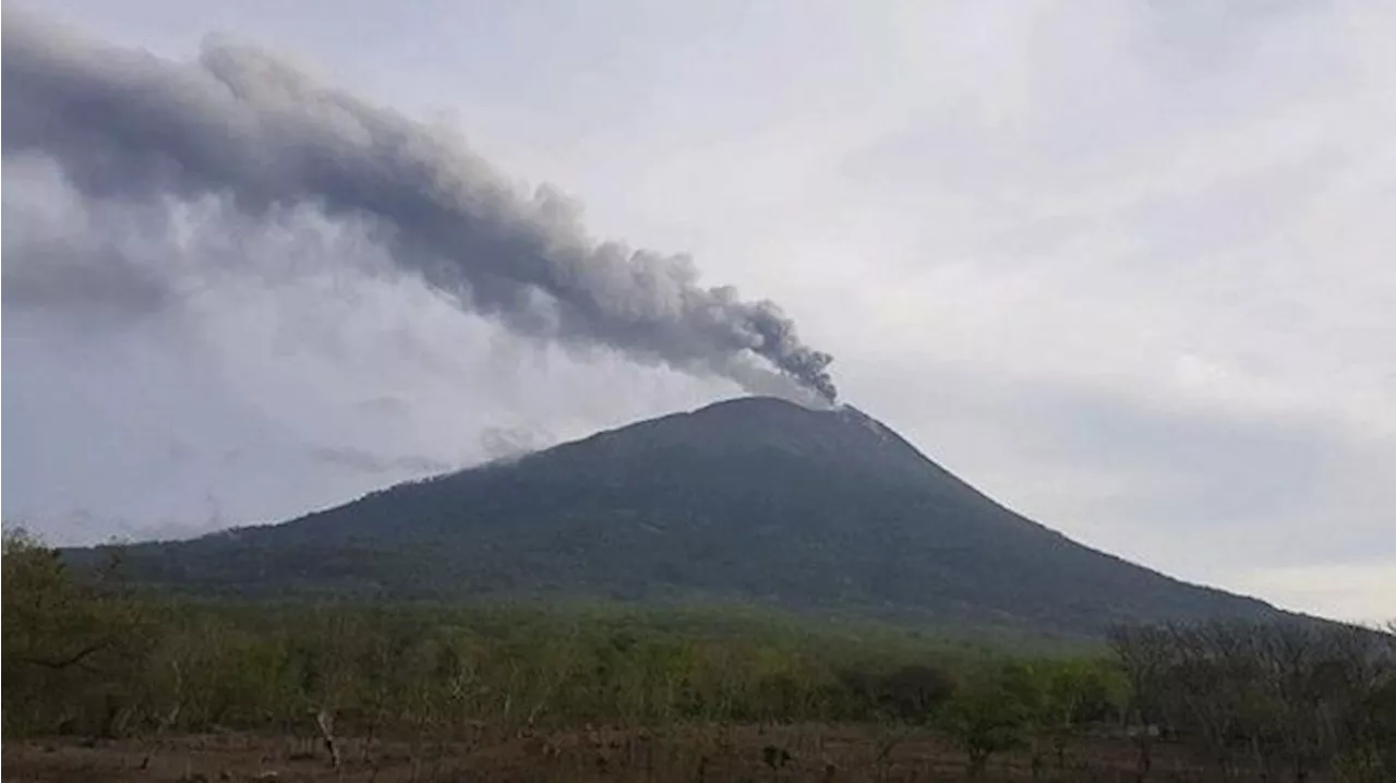 Gunung Ili Lewotolok di NTT Erupsi Dua Kali Pagi Ini