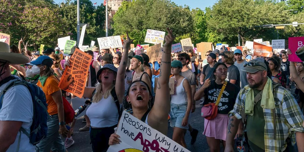 Texas Supreme Court Allows Century-Old Abortion Ban to Take Effect