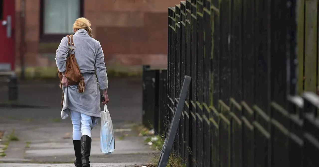 Glasgow in UK's 30 most deprived areas where parents can't afford to feed kids