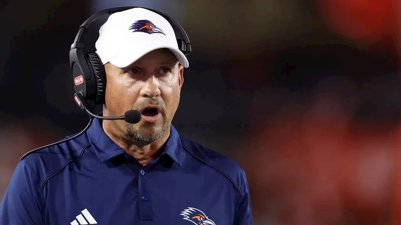 UTSA football coach says finger looks like it was ‘smashed by a hammer’ after motivation tactic backfires