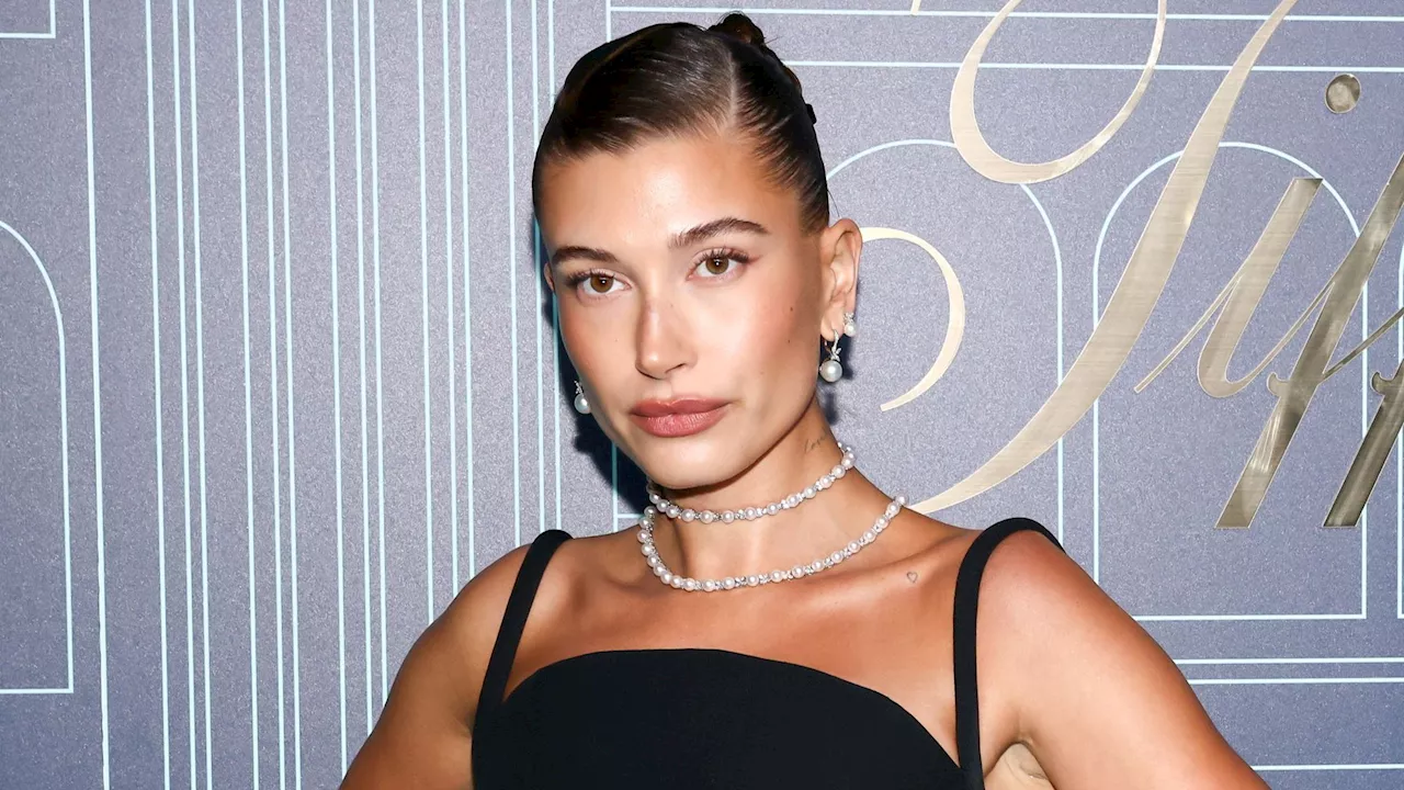 Hailey Bieber dénonce l’obsession pour la maternité : « Laissez-moi faire ce que je veux avec mon corps »