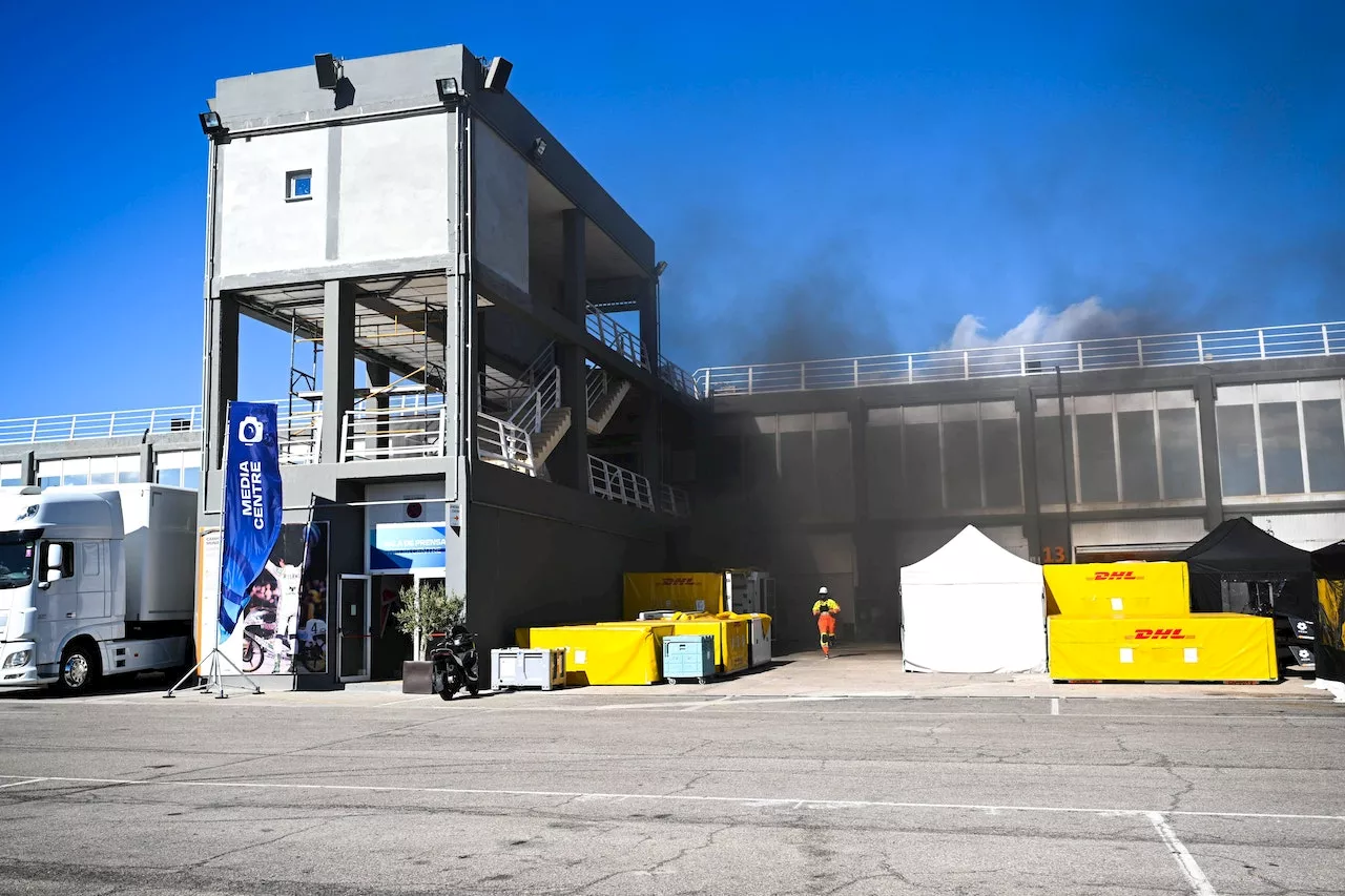 Feuer in der Box bei Formel-E-Testfahrten