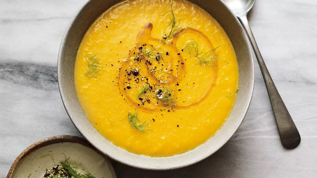 This no-waste cauliflower soup will become your lunchtime staple