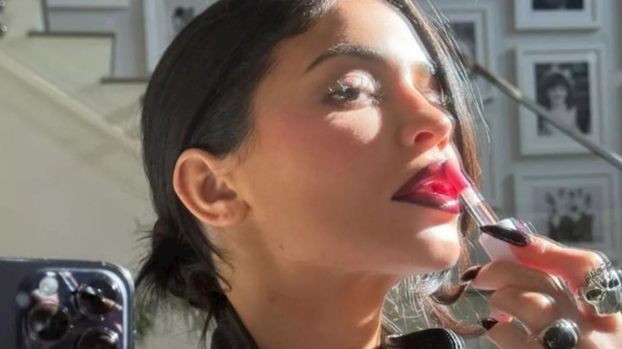 Cherry Cola Lips, la tendenza trucco labbra d'autunno