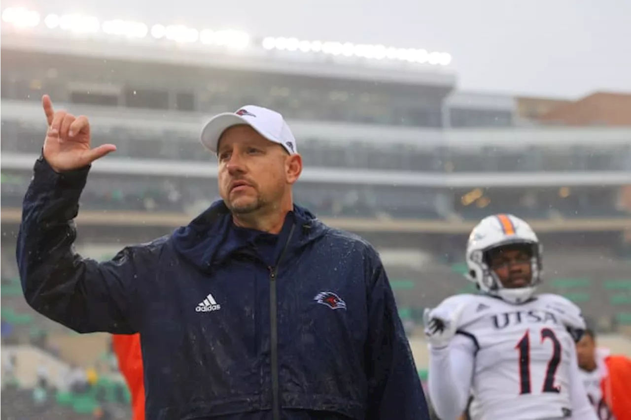 UTSA football coach has finger smashed by rat trap as motivational ploy goes wrong