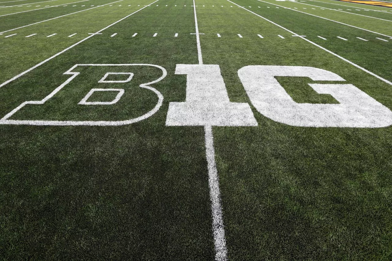 Former SEC head coach, current Big Ten offensive coordinator arrested