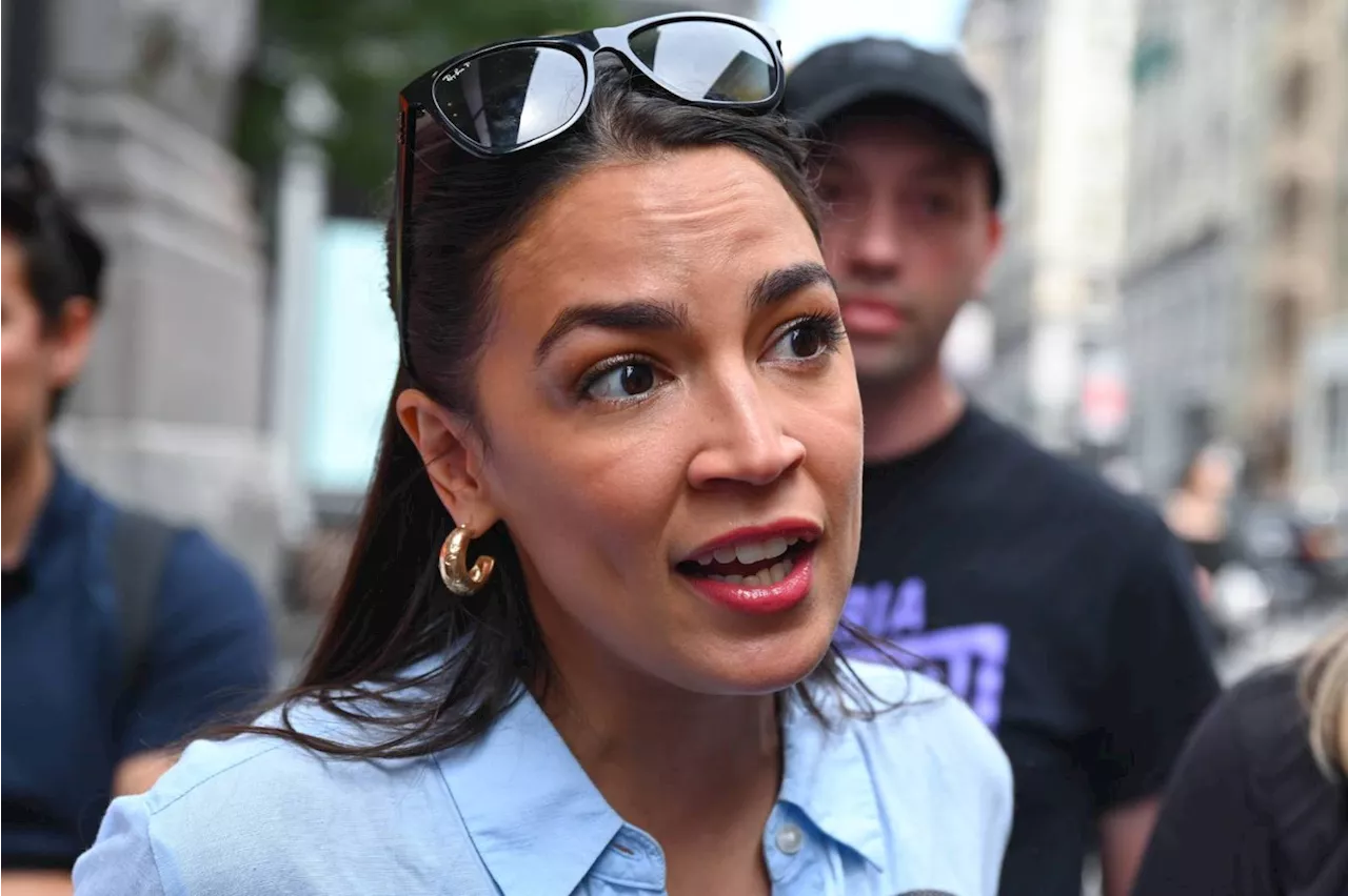 AOC on Speaker Fiasco: GOP Can't Find Guy to 'Run Their Group Project'