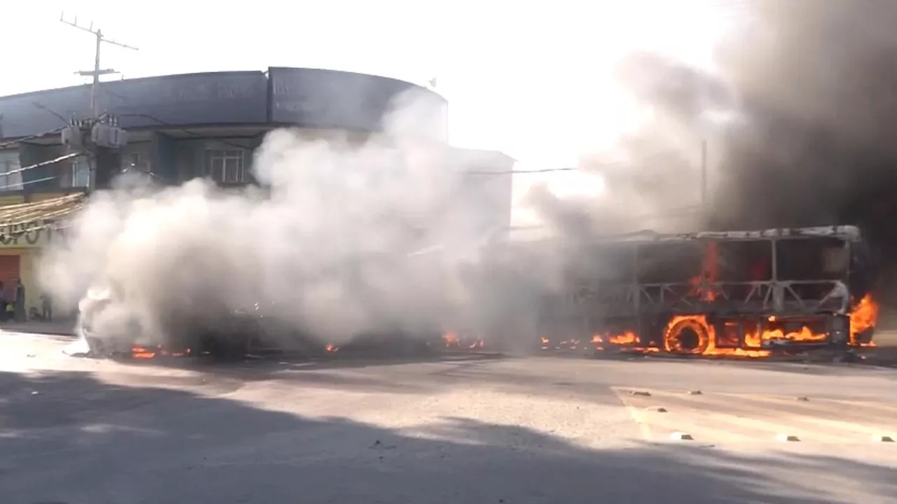 Brazil: Gangsters torch at least 35 buses after 'man of war' crime boss killed by police