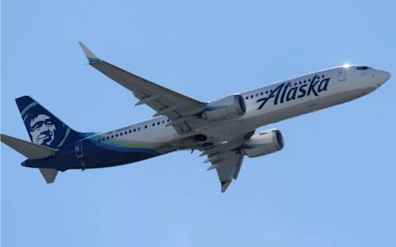 Usa, pilota fuori servizio tenta di spegnere i motori di un aereo Alaska Airlines