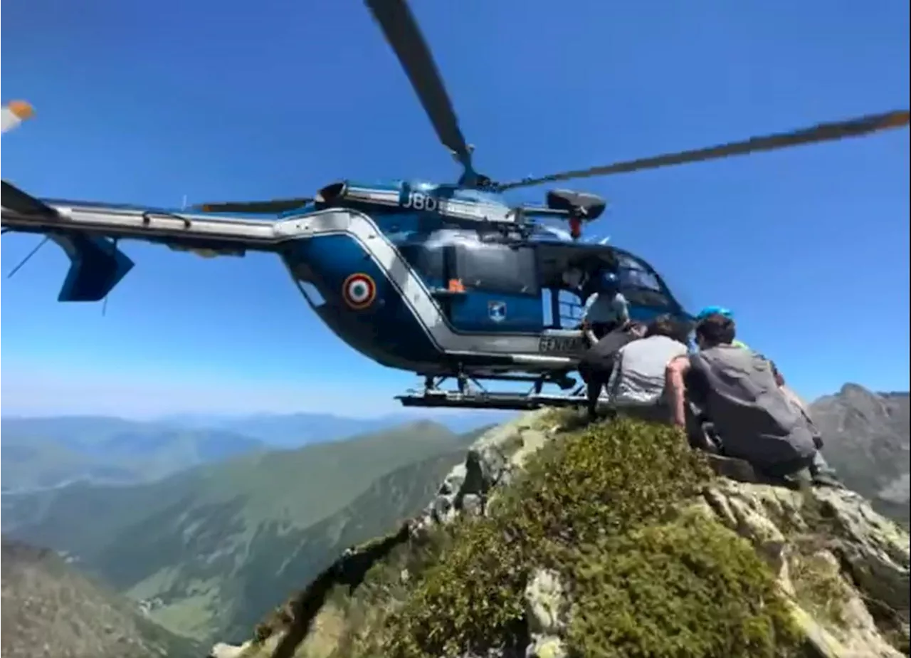 Pyrénées : deux gendarmes en permission aident à sauver un parapentiste