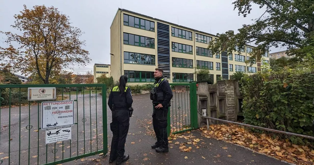 Erneut Welle von Bombendrohungen an Schulen