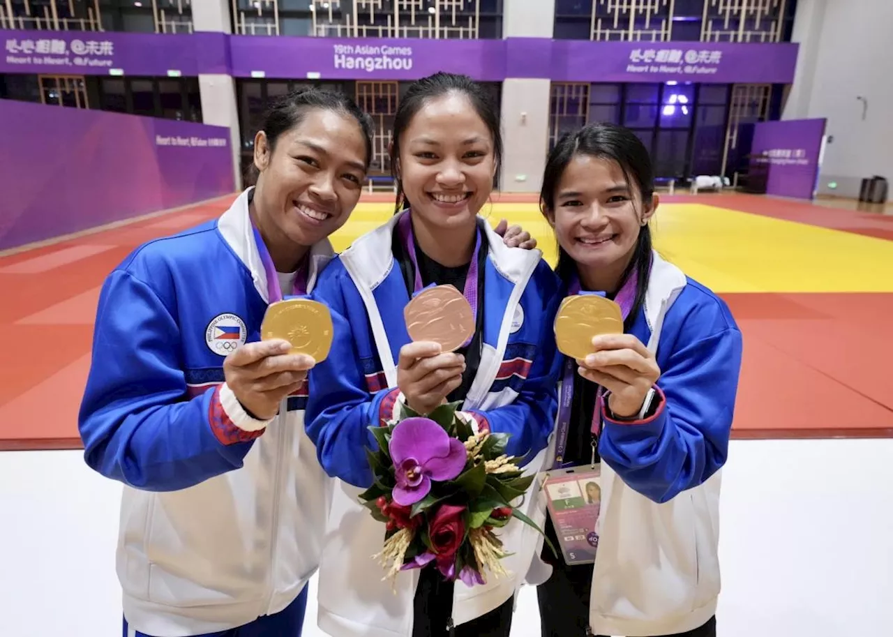 Asian Games gold medalist Annie Ramirez gets P300,000 from CamSur LGU