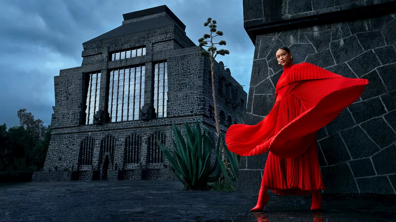 In Mexico City, Joyful, Timeless Fashion—And Towering Creative Talent—Takes Center Stage