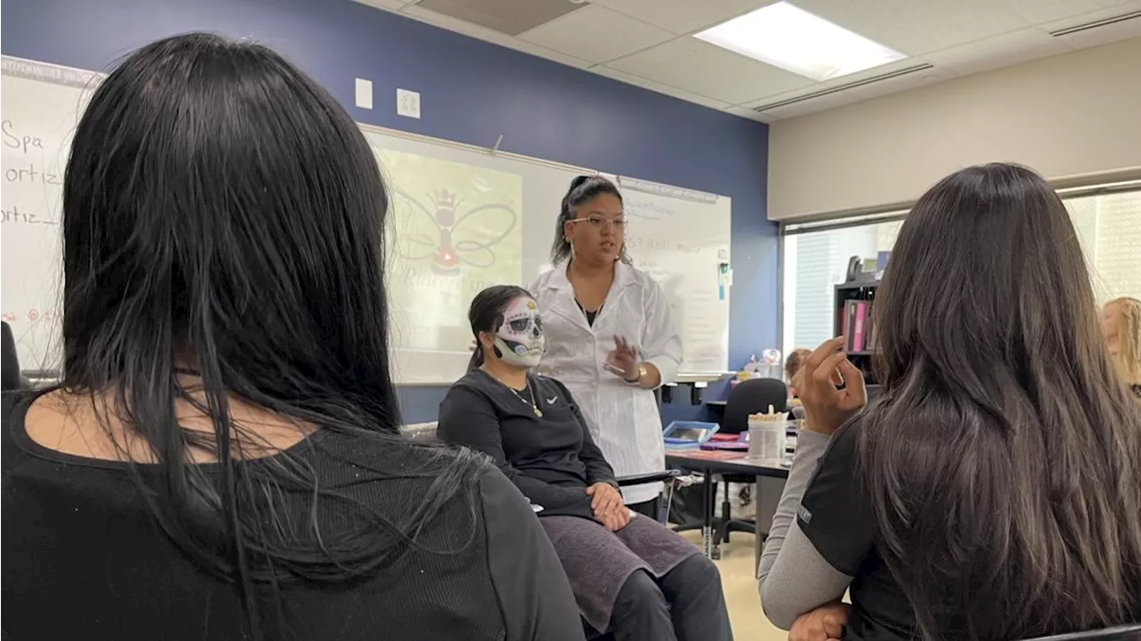 Cosmetology students prepare for Denver Día de Muertos parade, festival