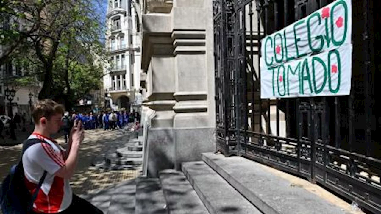 Tomaron el Colegio Nacional de Buenos Aires: denuncian la inefectividad de la rectora