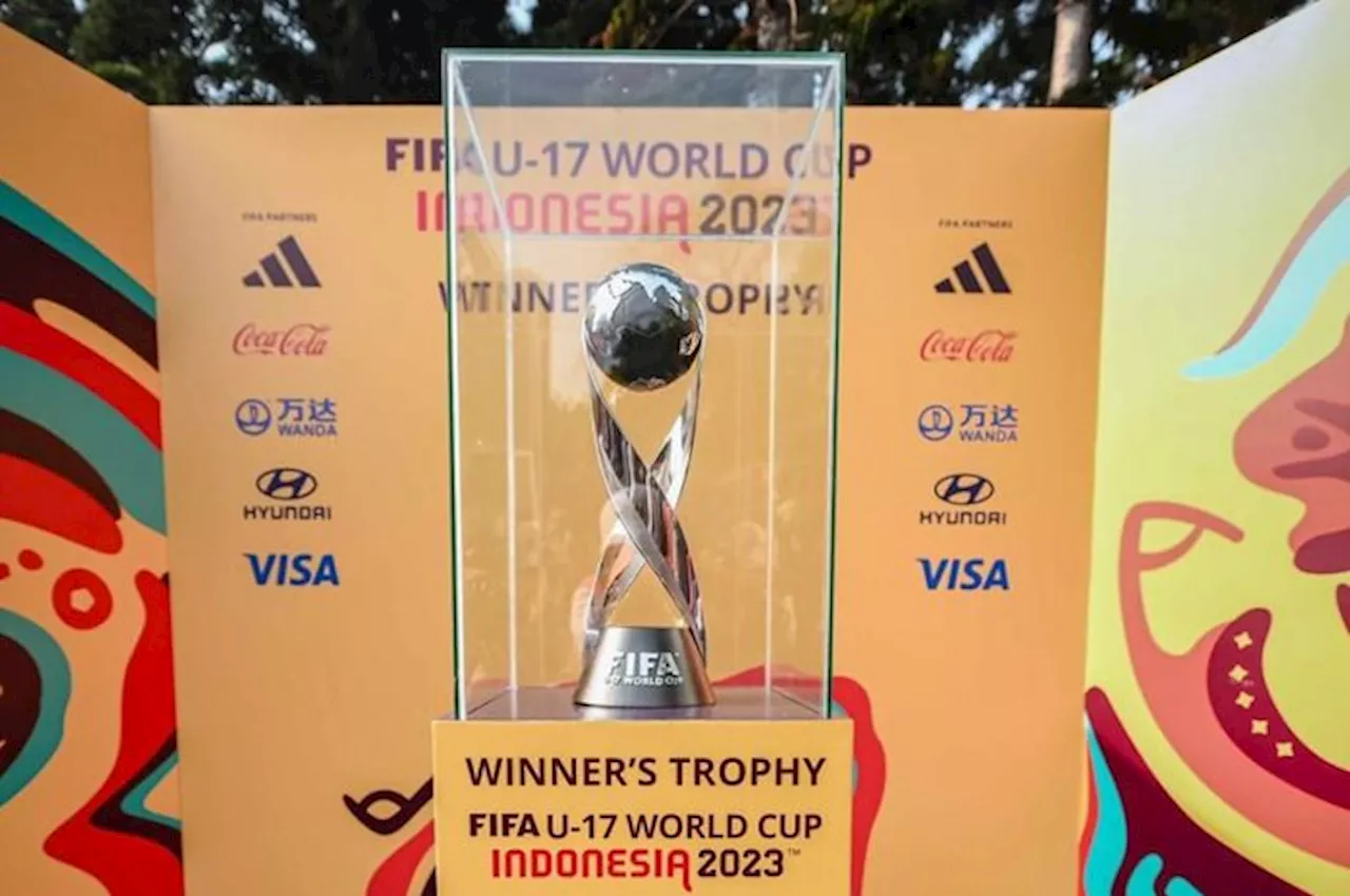 Trophy Tour Piala Dunia U-17 2023 Sampai Kota Pahlawan, Erick Thohir Punya Permintaan ke Warga Surabaya Nih