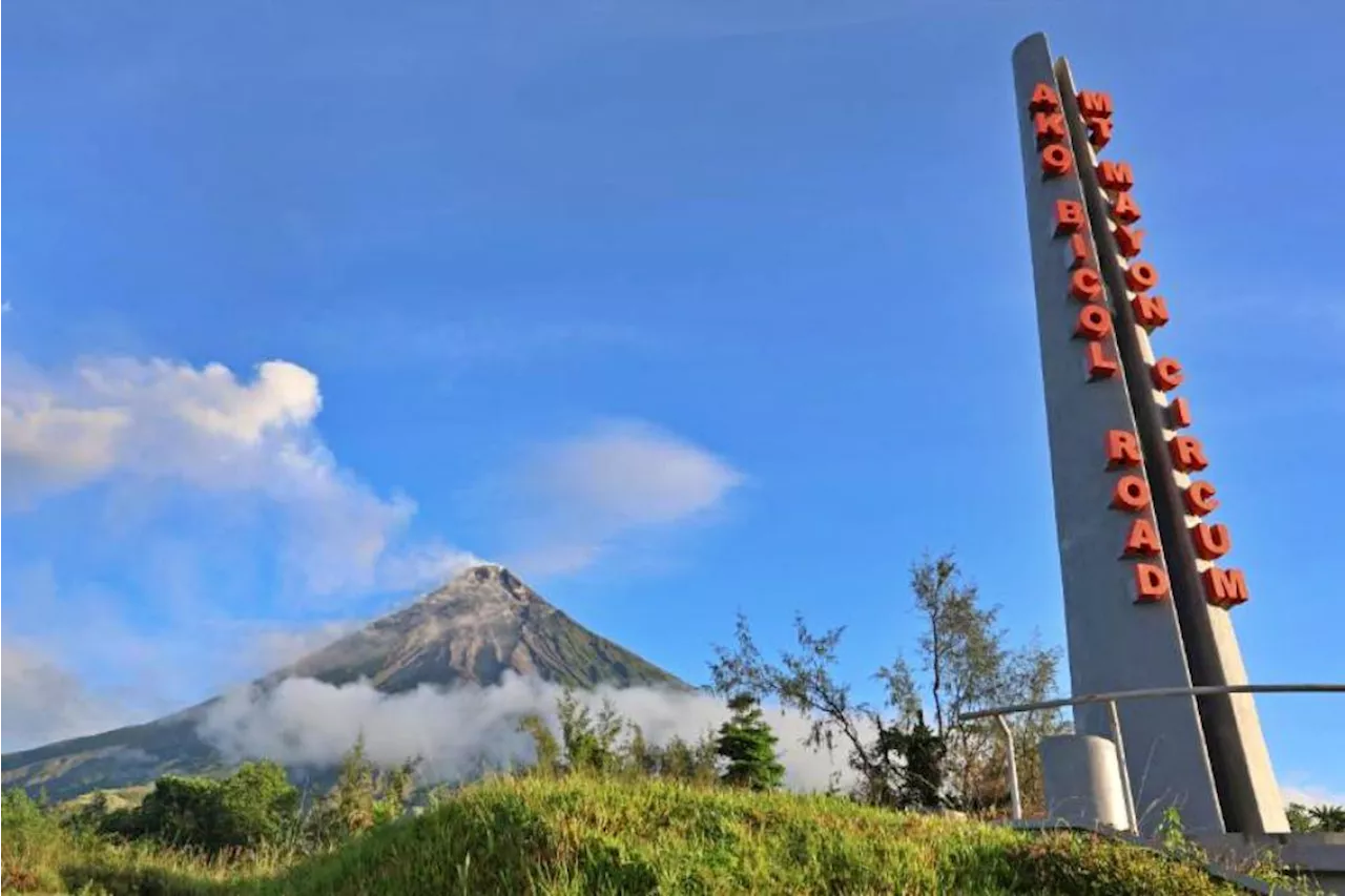 Bicol poised to level up tourism with Mayon illumination, Hot Air Balloon Festival