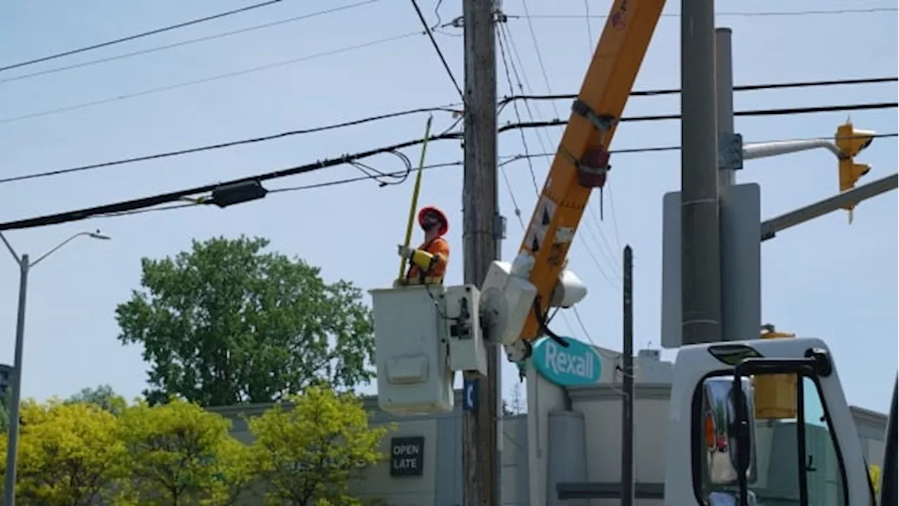 Hydro Ottawa derecho update warns of future multi-day outages