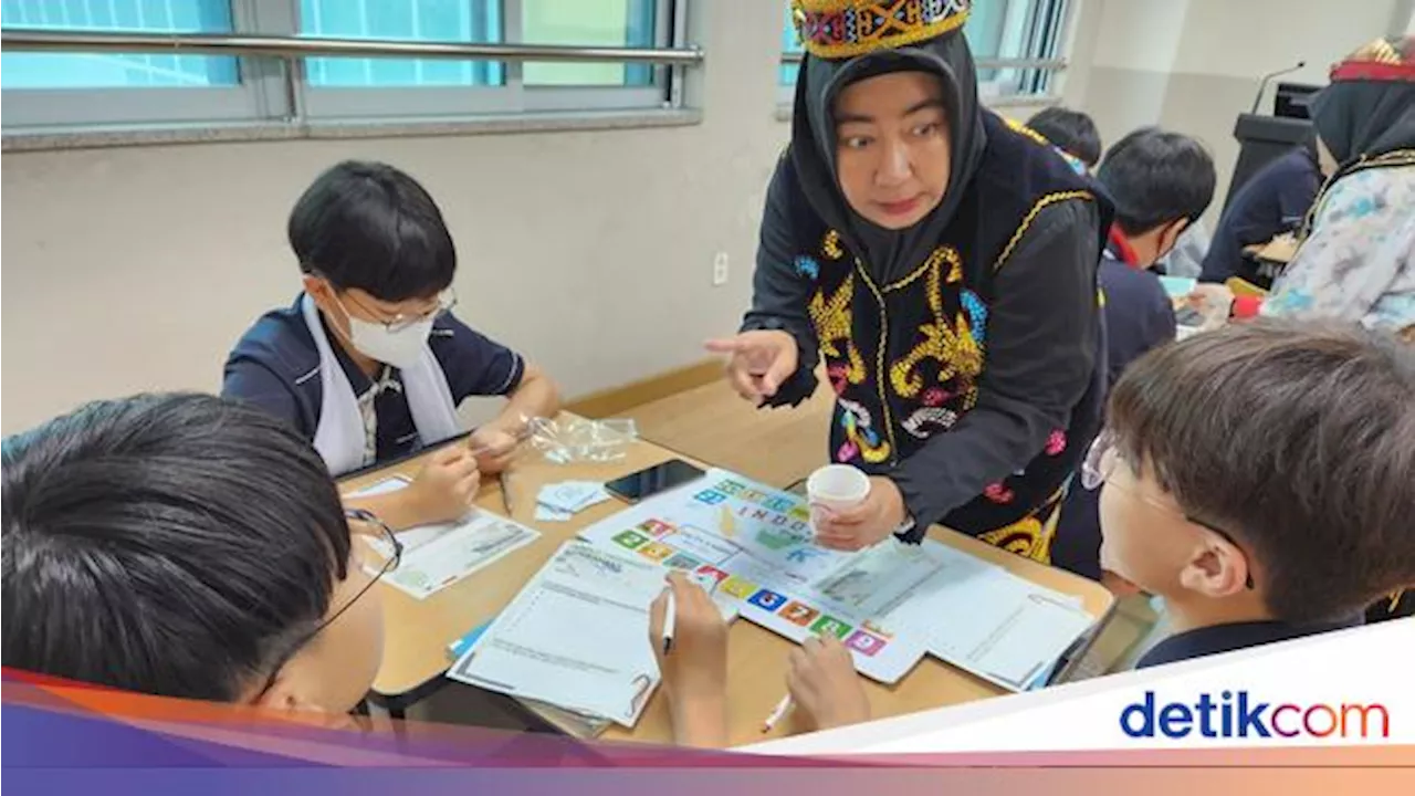 Cerita 2 Guru RI Ngajar di Sekolah Korsel, Kenalkan Seni-Makanan Indonesia